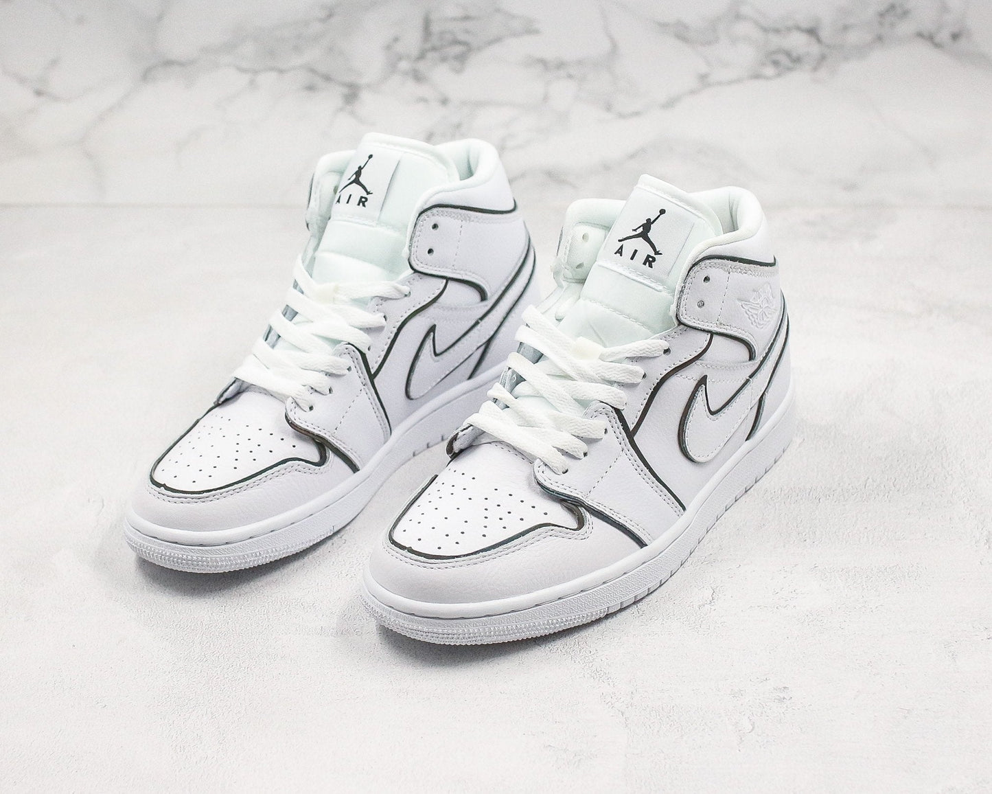 NIKE AIR JORDAN 1 MID IRIDESCENT REFLECTIVE