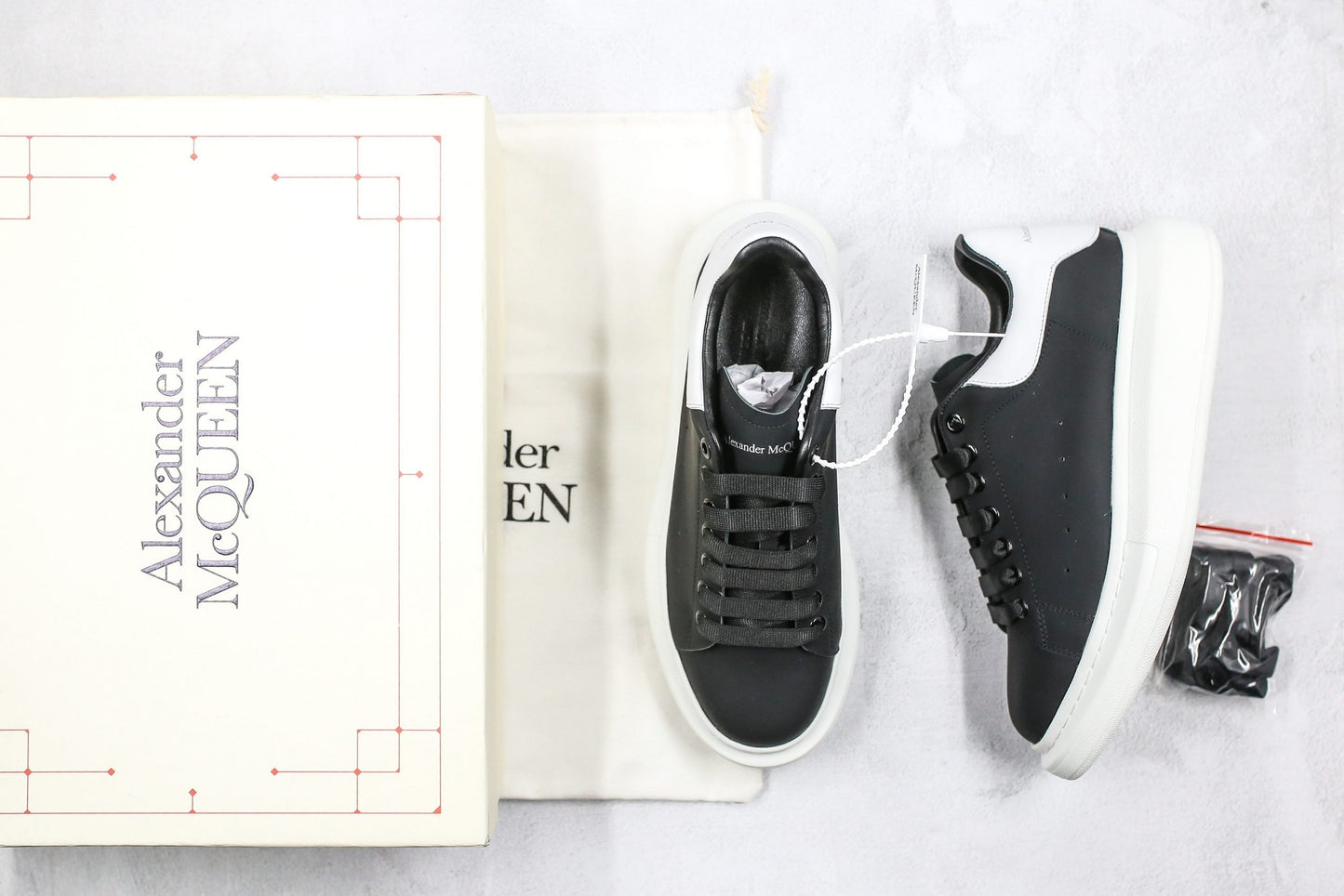 ALEXANDER MCQUEEN OVERSIZED SNEAKER