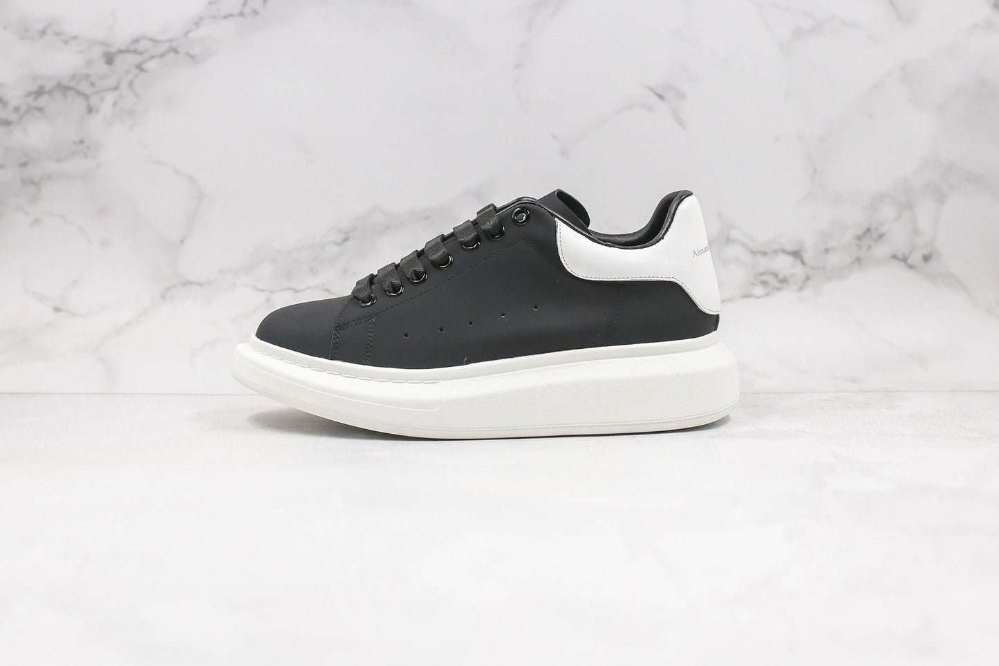 ALEXANDER MCQUEEN OVERSIZED SNEAKER