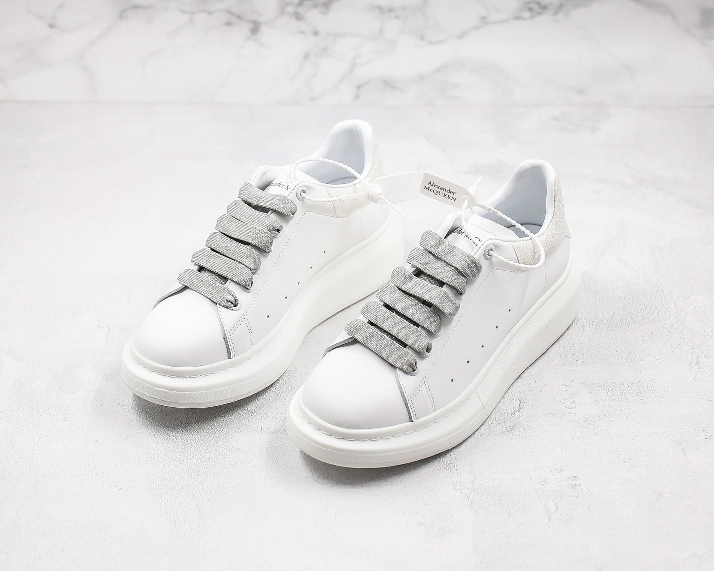 ALEXANDER MCQUEEN OVERSIZED SNEAKER