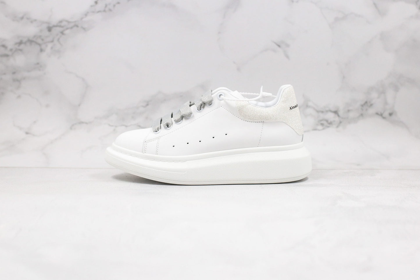 ALEXANDER MCQUEEN OVERSIZED SNEAKER