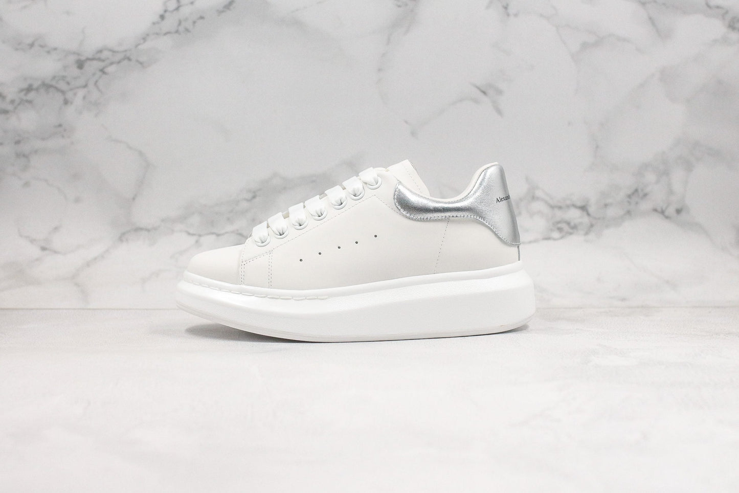 ALEXANDER MCQUEEN OVERSIZED SNEAKER