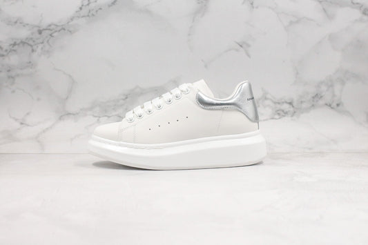 ALEXANDER MCQUEEN OVERSIZED SNEAKER