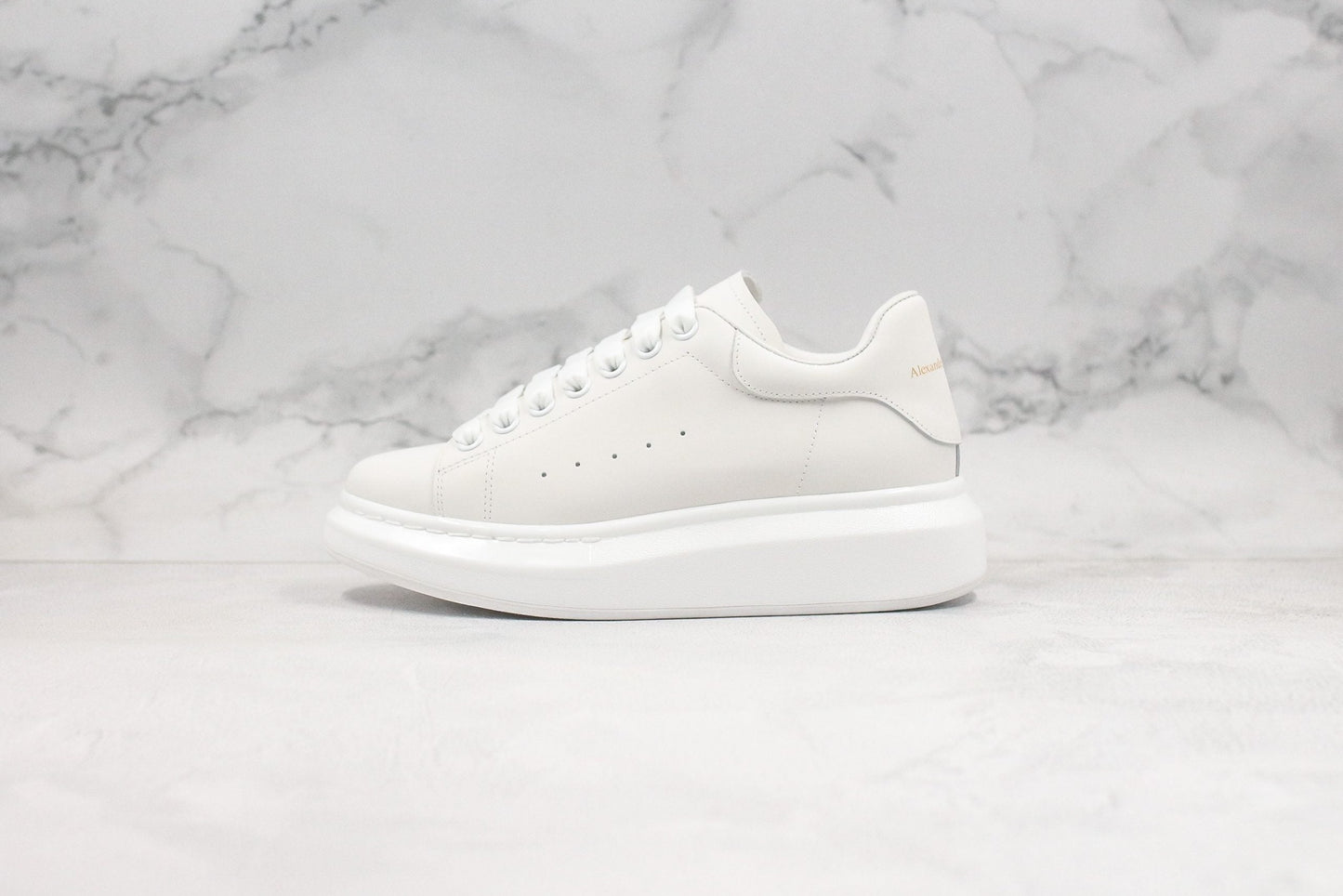 ALEXANDER MCQUEEN OVERSIZED SNEAKER