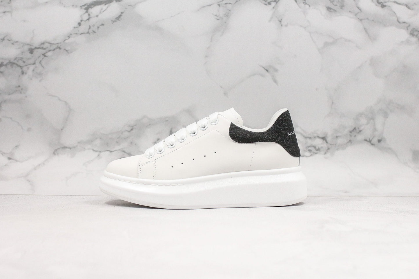 ALEXANDER MCQUEEN OVERSIZED SNEAKER