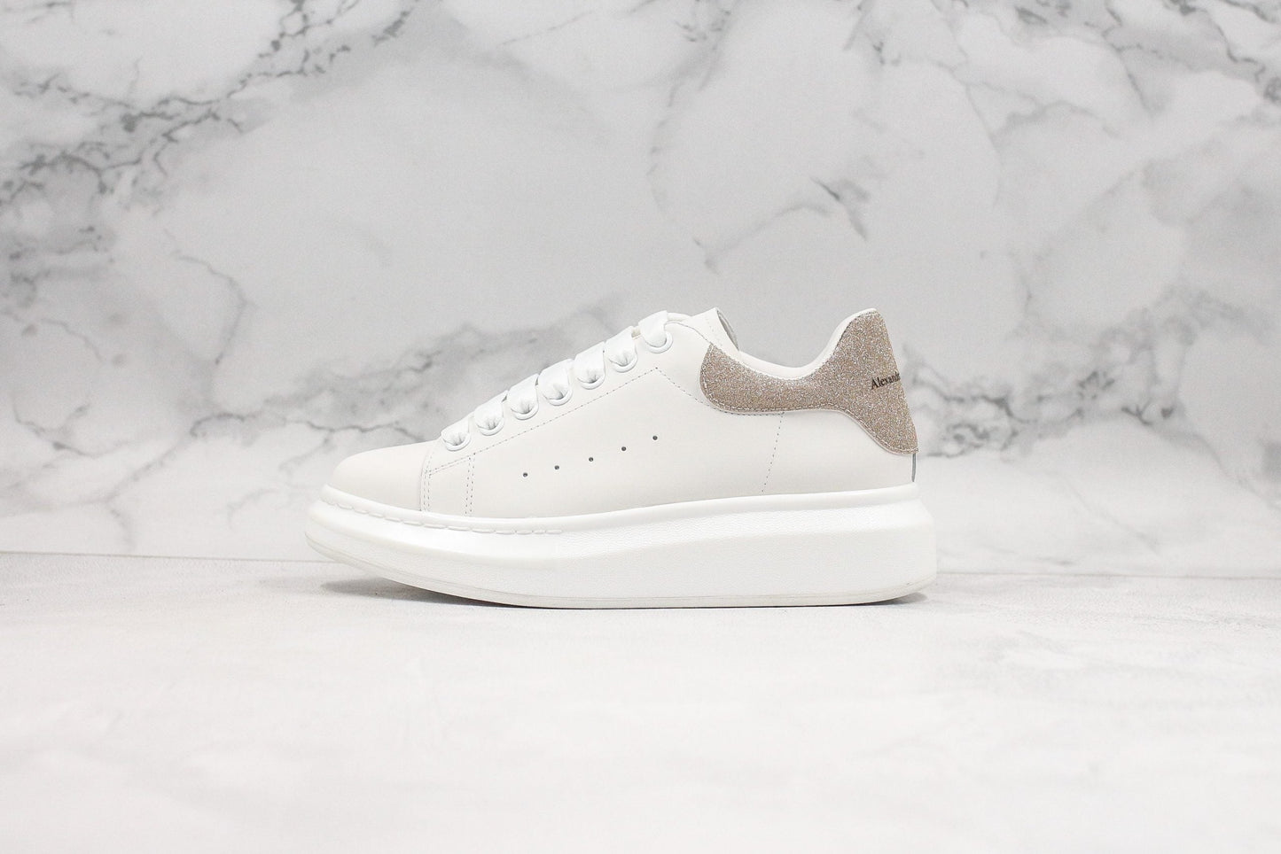 ALEXANDER MCQUEEN OVERSIZED SNEAKER