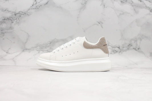 ALEXANDER MCQUEEN OVERSIZED SNEAKER