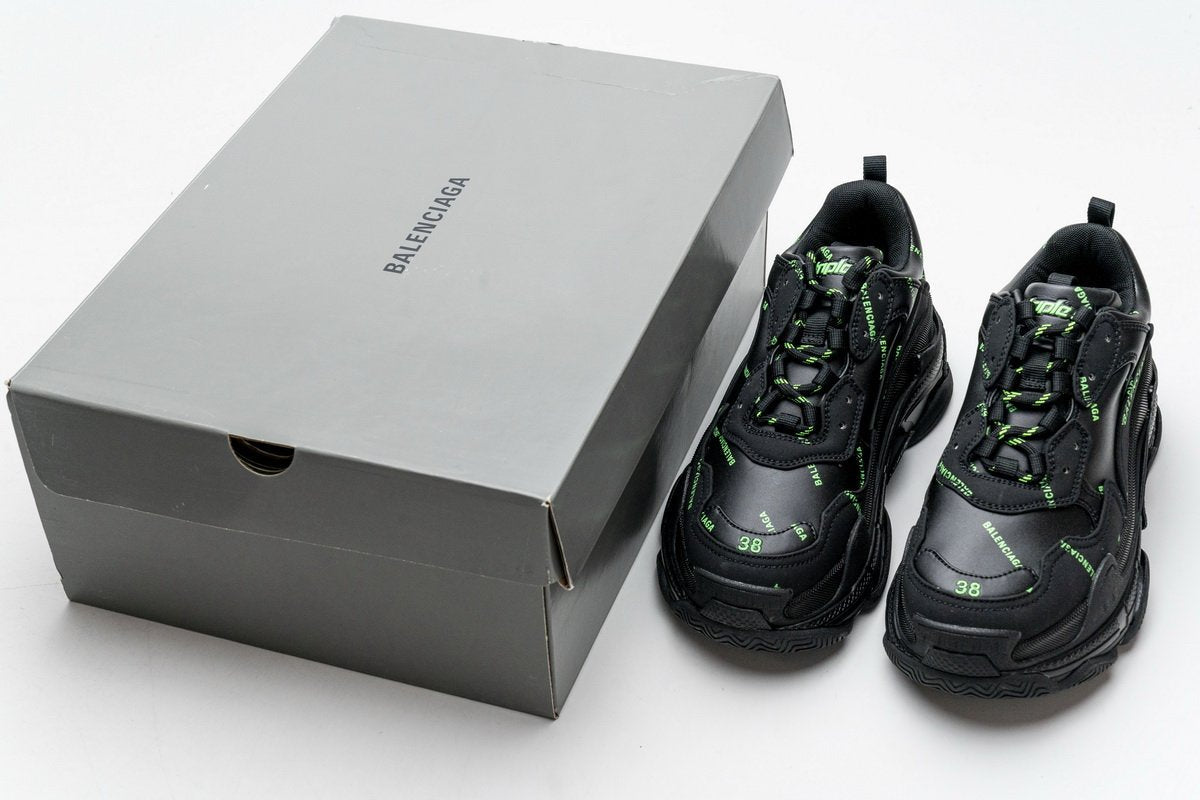 BALENCIAGA TRIPLE S "ALIEN"