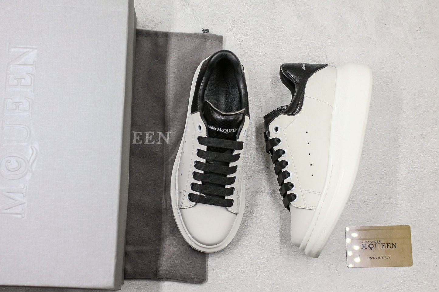 ALEXANDER MCQUEEN OVERSIZED SNEAKER