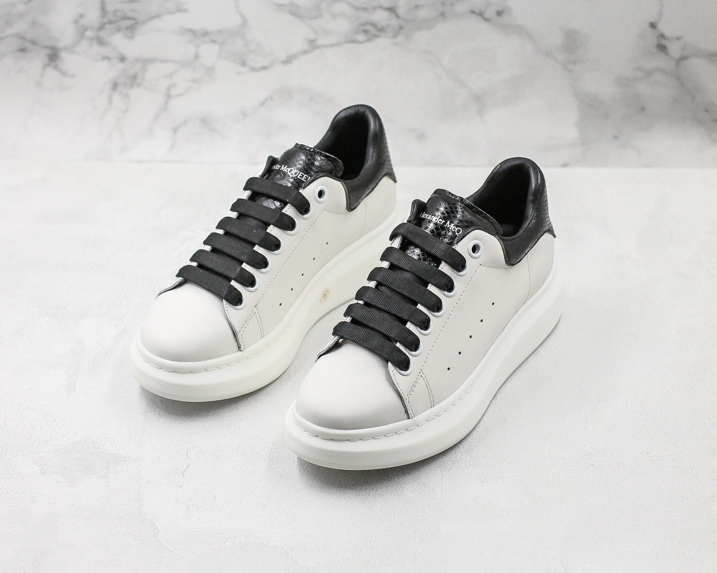 ALEXANDER MCQUEEN OVERSIZED SNEAKER