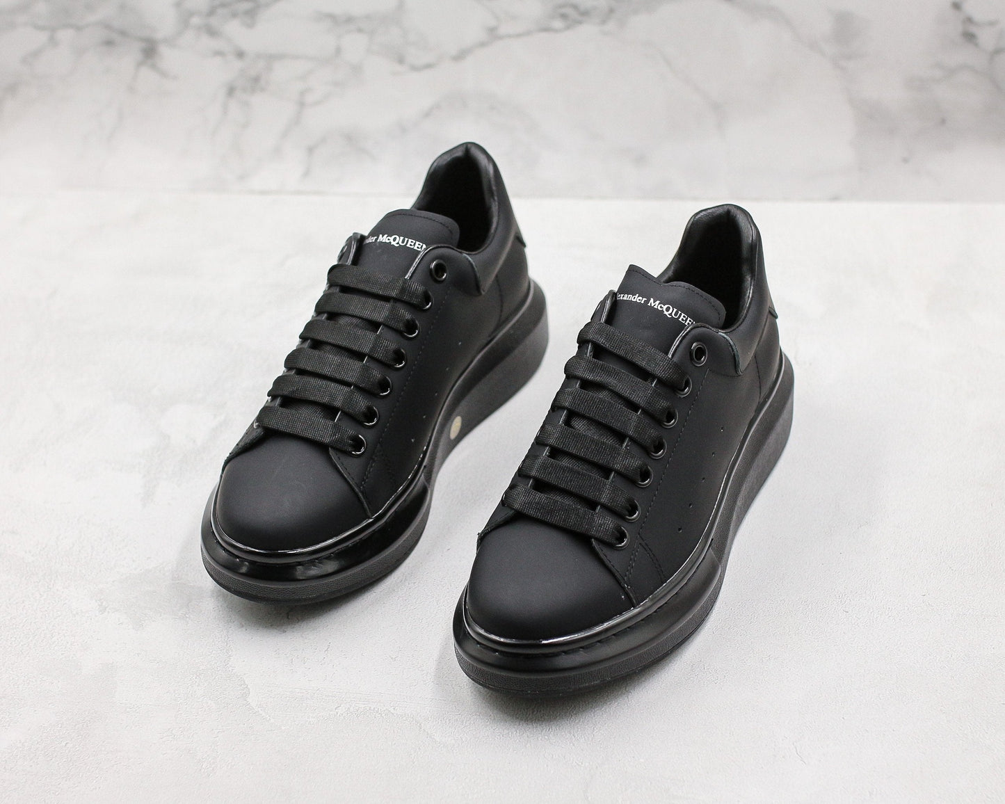 ALEXANDER MCQUEEN OVERSIZED SNEAKER