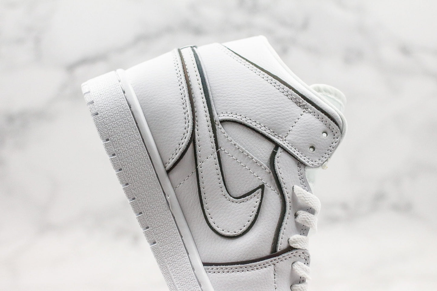 NIKE AIR JORDAN 1 MID IRIDESCENT REFLECTIVE