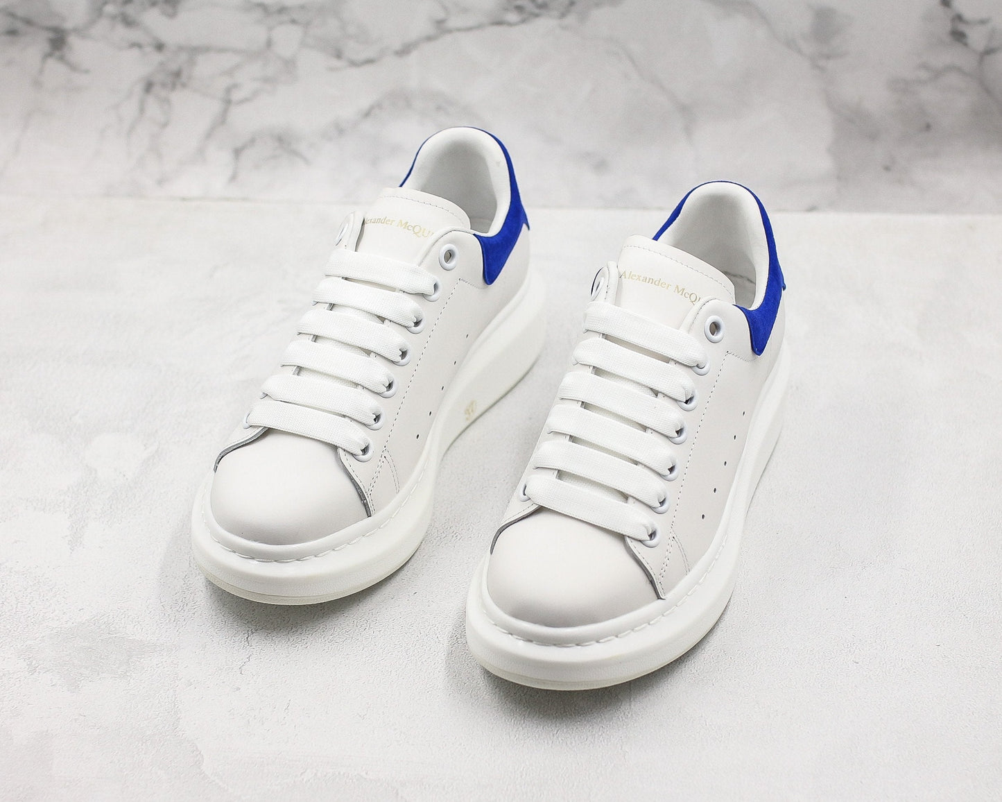 ALEXANDER MCQUEEN OVERSIZED SNEAKER