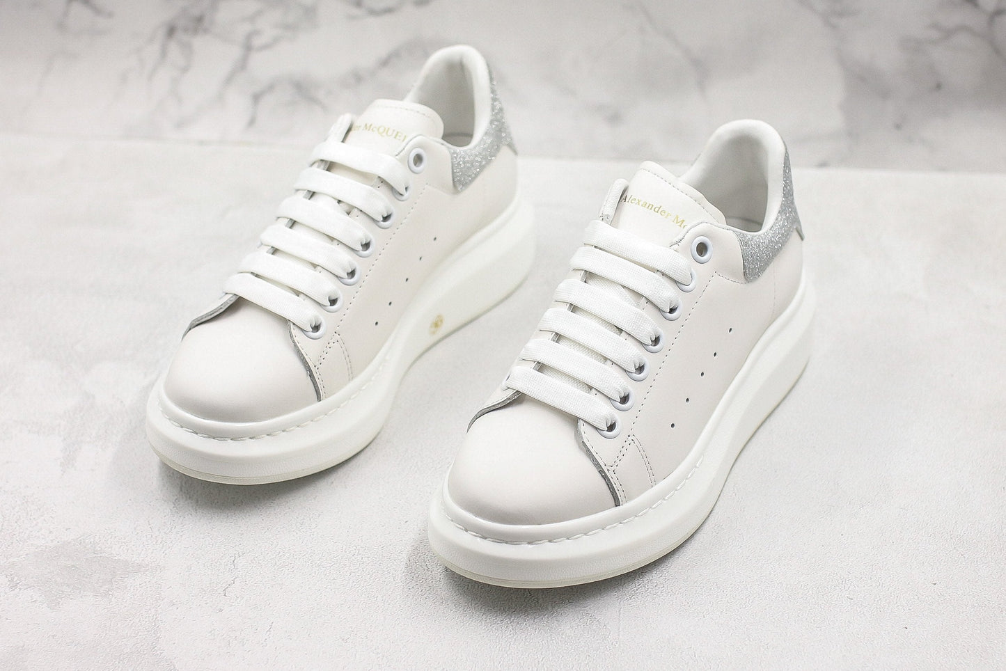 ALEXANDER MCQUEEN OVERSIZED SNEAKER