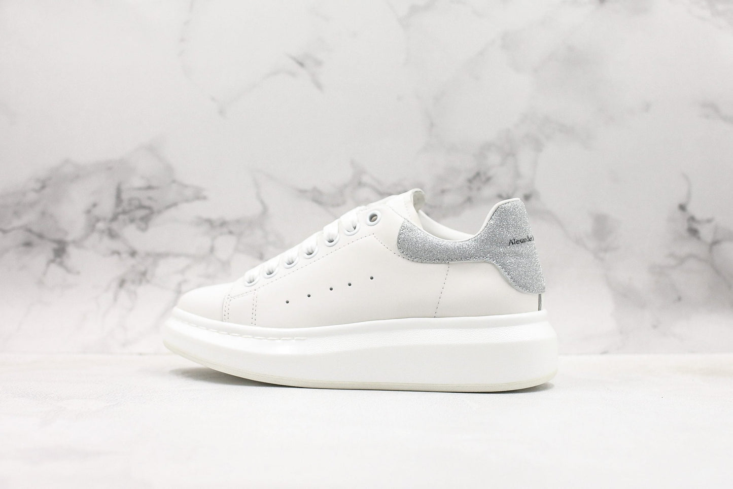 ALEXANDER MCQUEEN OVERSIZED SNEAKER