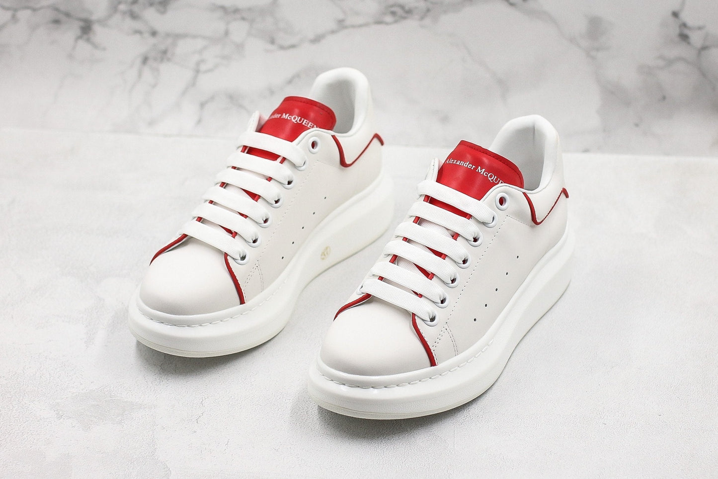 ALEXANDER MCQUEEN OVERSIZED SNEAKER