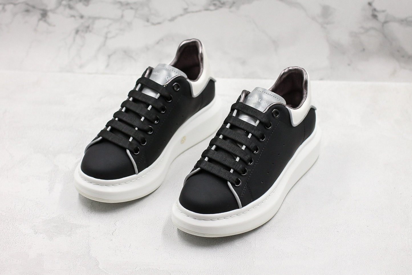 ALEXANDER MCQUEEN OVERSIZED SNEAKER