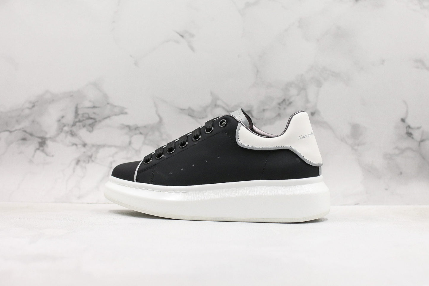 ALEXANDER MCQUEEN OVERSIZED SNEAKER