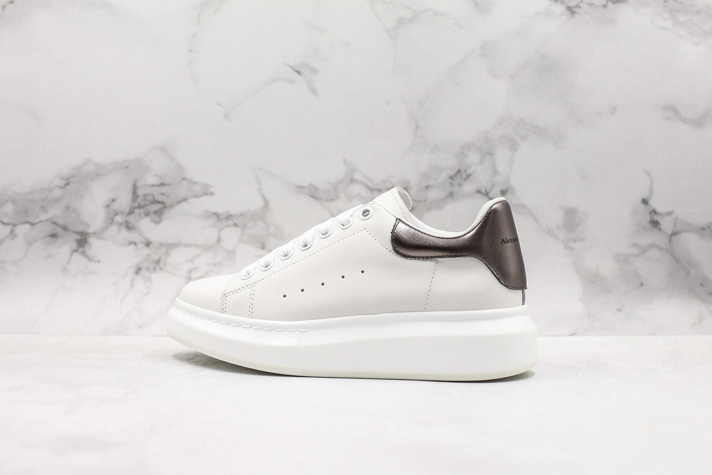 ALEXANDER MCQUEEN OVERSIZED SNEAKER