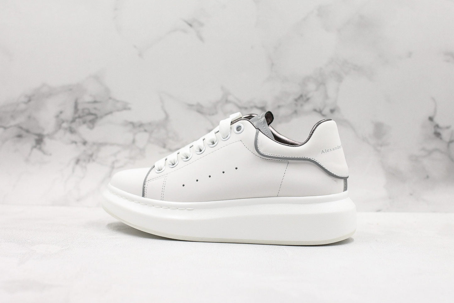 ALEXANDER MCQUEEN OVERSIZED SNEAKER