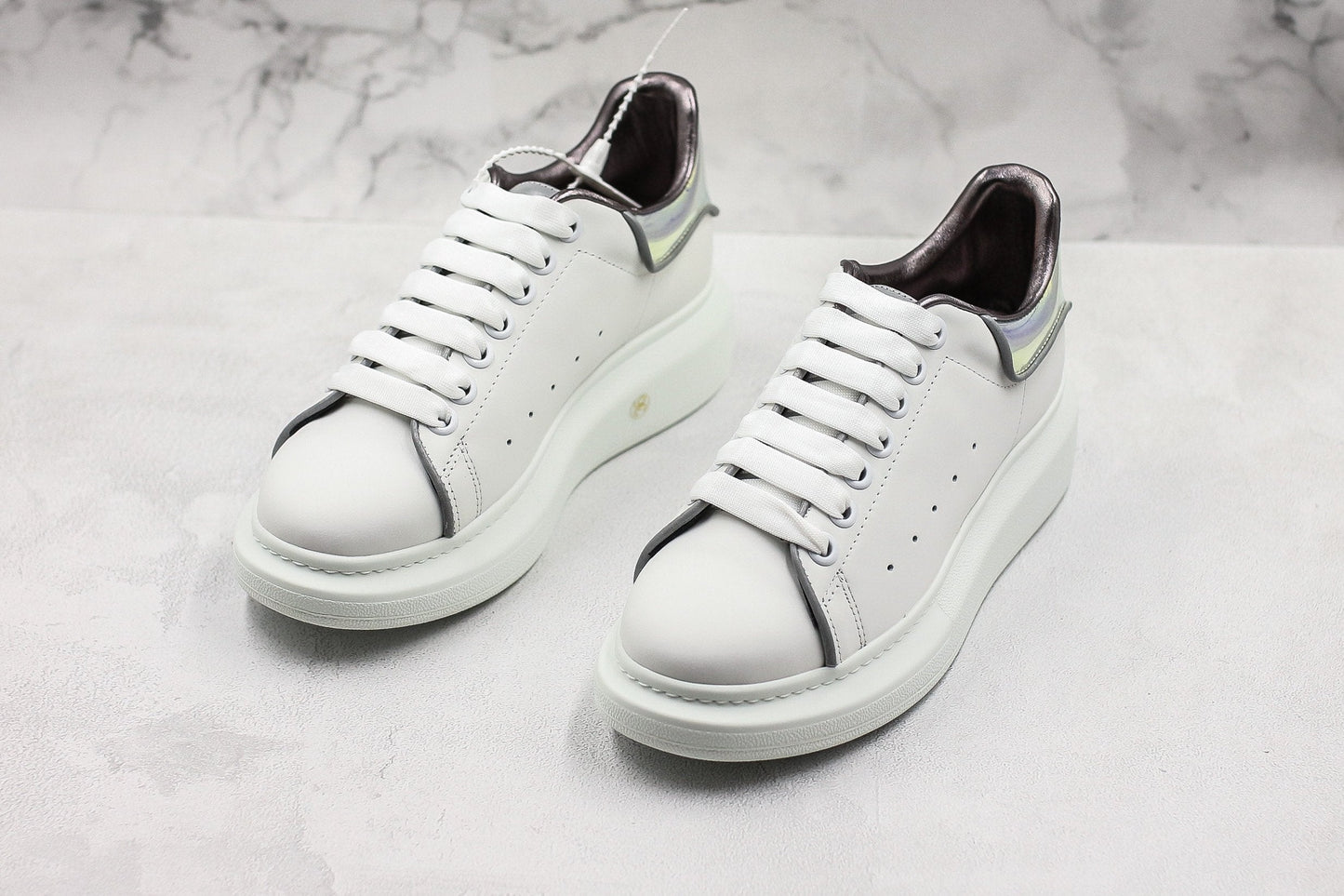 ALEXANDER MCQUEEN OVERSIZED SNEAKER