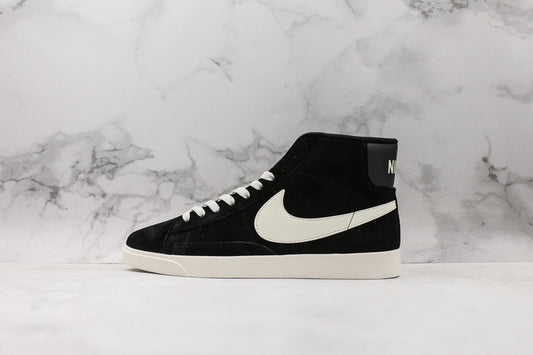 NIKE BLAZER MID