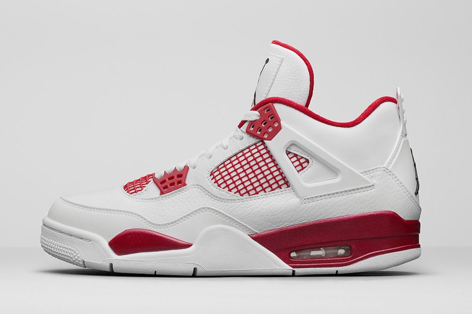 Air Jordan 4 “Alternate