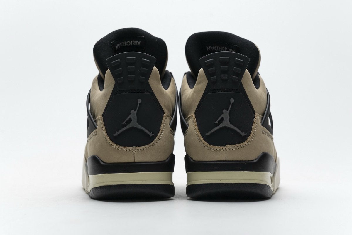 NIKE AIR JORDAN 4