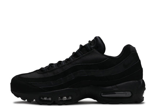 NIKE AIR MAX 95 "TRIPLE BLACK"