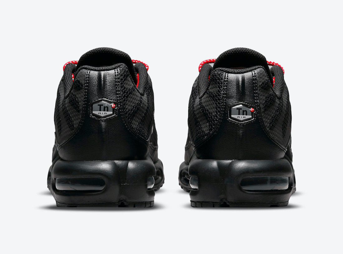 Nike Air Max Plus “Black Reflective”